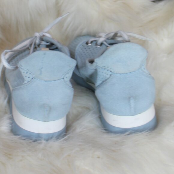MaxMara Italian Suede Sneakers Blue lace up in perforated leather size 39/ 8.5 - Picture 5 of 8